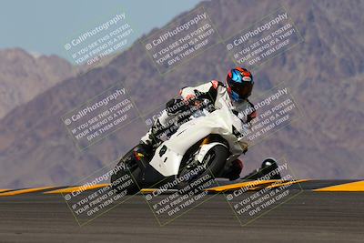 media/Oct-03-2022-Moto Forza (Mon) [[5f077a3730]]/Intermediate Group/Session 4 (Turn 9)/